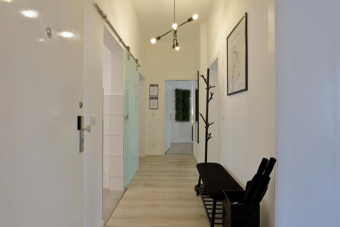 Modernes Apartment Mit Garage & Ps4 Von Stay Your Way Эссен Экстерьер фото
